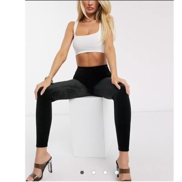 Spanx Ready to Wow High Rise Velvet Leggings Classic - Picture 1 of 8